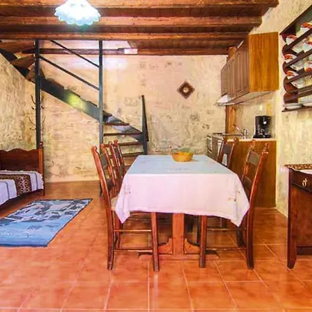 Homes Mayoralas, Periana Bali (Crete)